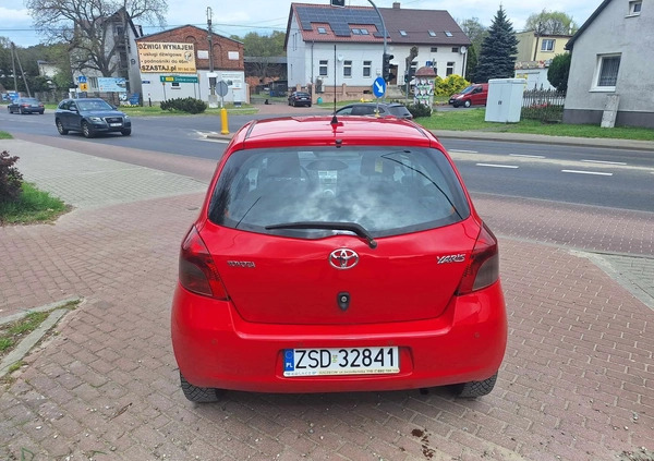 Toyota Yaris cena 11900 przebieg: 164000, rok produkcji 2008 z Działoszyce małe 137